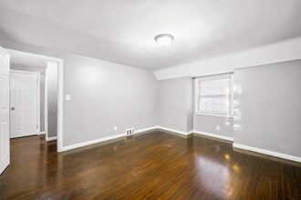 15121 Ashton Rd in Detroit, MI - Building Photo - Building Photo
