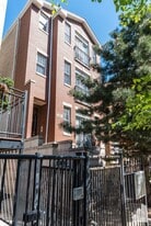 819 N Wood St in Chicago, IL - Building Photo