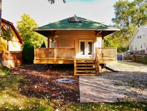 1337 Ogden Ave in Western Springs, IL - Building Photo - Building Photo