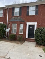 5720 Windfall Ln in Lithonia, GA - Building Photo