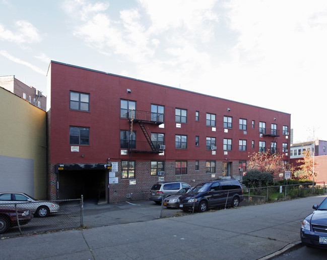 2265 Westchester Ave in Bronx, NY - Building Photo - Building Photo