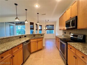 8388 Laurel Lakes Blvd in Naples, FL - Building Photo - Building Photo