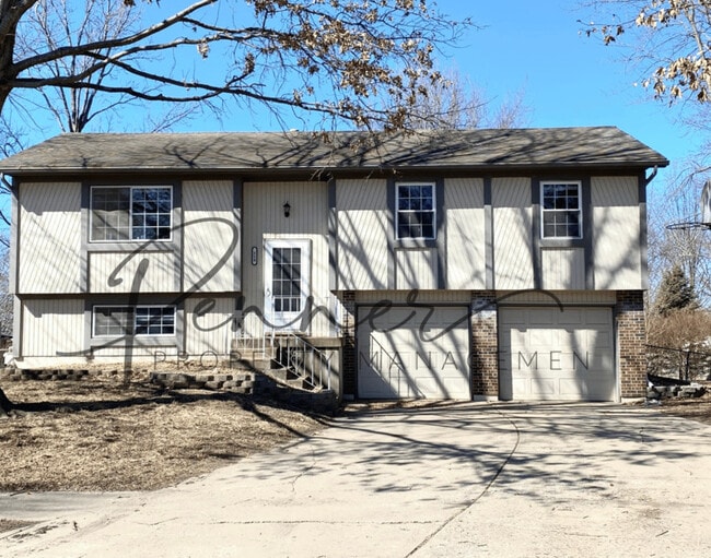 property at 328 SE Jackson St