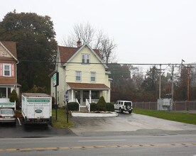 1029 Lancaster Ave in Berwyn, PA - Building Photo - Building Photo
