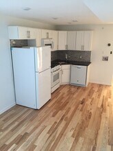 526 N 31st St, Unit 2 in Philadelphia, PA - Building Photo - Building Photo