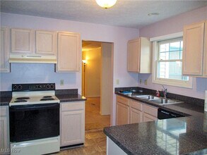 1942 E 84th St in Cleveland, OH - Building Photo - Building Photo