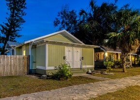 731 10th St N in St. Petersburg, FL - Building Photo