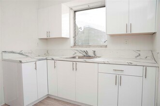 1323 N Federal Hwy in Hollywood, FL - Building Photo - Building Photo