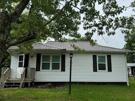 1205 Broadus Ave SE in Decatur, AL - Building Photo