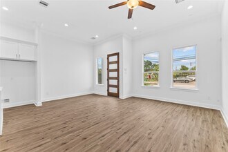 7805 Farnsworth St in Houston, TX - Building Photo - Building Photo