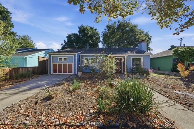 1047 Riverton Dr in San Carlos, CA - Building Photo - Building Photo