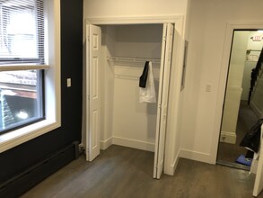 28R Phillips St, Unit 2 in Boston, MA - Building Photo - Building Photo