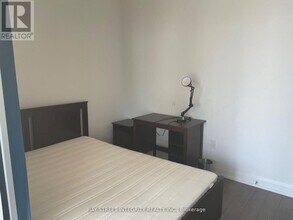 77 Mutual St in Toronto, ON - Building Photo - Building Photo