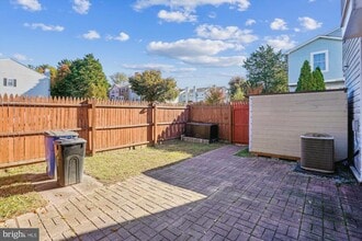 6101 Hoskins Hollow Cir in Centreville, VA - Building Photo - Building Photo