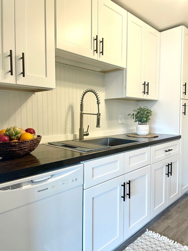 property at 521 E 5th Ave