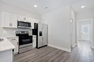 Needmore Creek Townhomes in Clarksville, TN - Foto de edificio - Building Photo