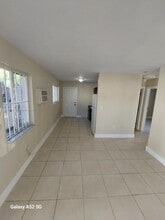 1574 NW 58th St in Miami, FL - Building Photo - Building Photo