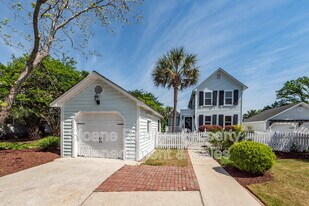 834 Harbor Pl Dr in Charleston, SC - Building Photo