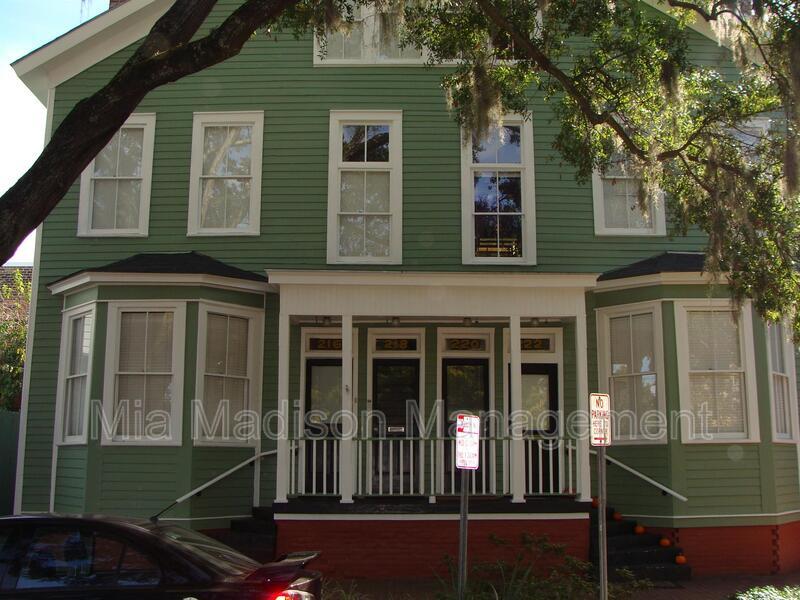 214 Houston St in Savannah, GA - Foto de edificio