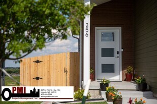 256 N 105th St in Lincoln, NE - Building Photo