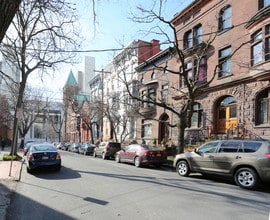 126 Lancaster St in Albany, NY - Foto de edificio - Building Photo