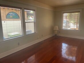 2916 S Kerckhoff Ave in Los Angeles, CA - Building Photo - Building Photo