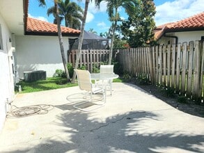 13473 Fountain View Blvd in Wellington, FL - Foto de edificio - Building Photo