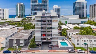 6855 Abbott Ave, Unit 201-2 in Miami Beach, FL - Building Photo