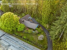 Pet-Friendly 2-Bedroom Basement Suite in L in West Vancouver, BC - Building Photo