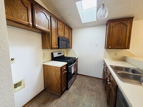 2138 Lonnie Ln in Oklahoma City, OK - Building Photo - Building Photo