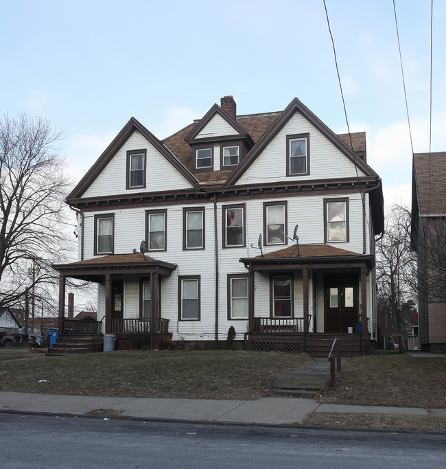 17 Downs St in Kingston, NY - Building Photo - Building Photo