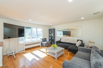 66 Kensington Ave in Clifton, NJ - Building Photo - Building Photo