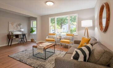 1128 Mc Reynolds Ave NW in Grand Rapids, MI - Building Photo - Building Photo