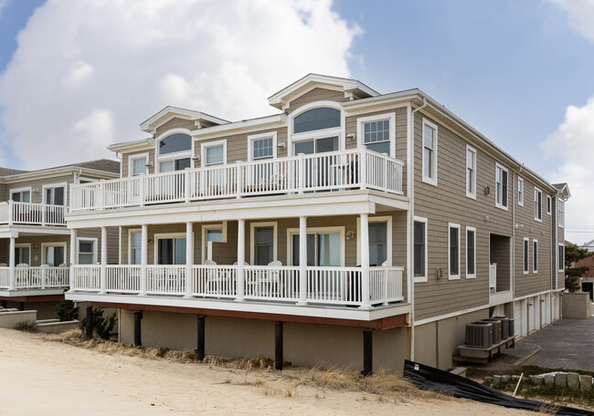 233 Beachfront in Manasquan, NJ - Building Photo - Building Photo