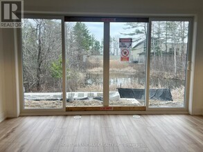 15 Chestnut Ct in Aurora, ON - Building Photo - Building Photo