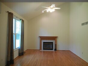 3020 Gallinger Dr in Ann Arbor, MI - Building Photo - Building Photo