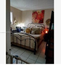 13941 Lake Placid Ct in Hialeah, FL - Building Photo - Building Photo