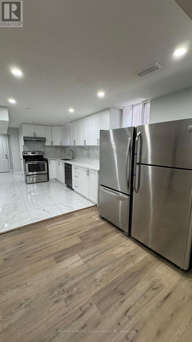 7 Maywood St in Brampton, ON - Building Photo - Building Photo