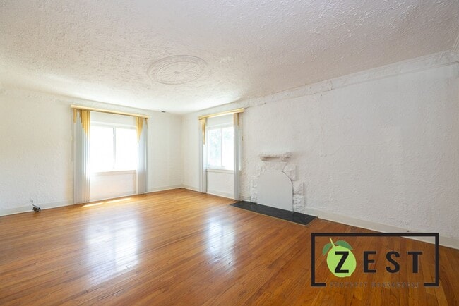 17352 Roselawn St in Detroit, MI - Building Photo - Building Photo