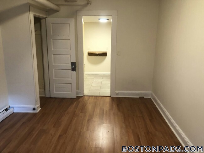 1135 Commonwealth Ave, Unit 6