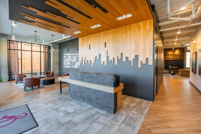 Brightleaf on Main in Durham, NC - Foto de edificio - Interior Photo