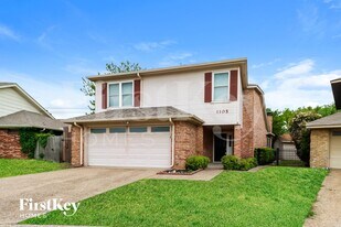 1105 Carrington Ct in Irving, TX - Building Photo