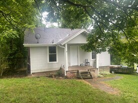 74 Sunset Cir in Canton, NC - Building Photo