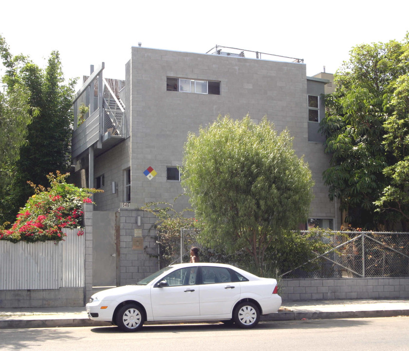 546 Rose Ave in Venice, CA - Building Photo