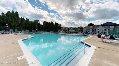 1922 Waters Edge Dr in Toms River, NJ - Building Photo - Building Photo