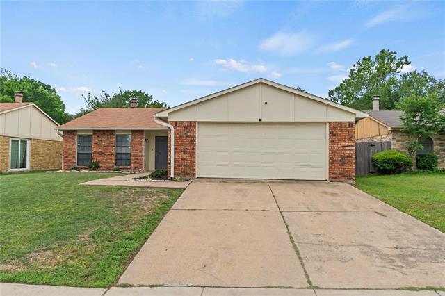 1918 Rutherford Ln in Arlington, TX - Building Photo - Building Photo