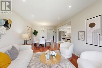 26 Mercer Crescent in Markham, ON - Building Photo - Building Photo