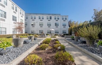 598 Columbia Ave in San Jose, CA - Foto de edificio - Building Photo
