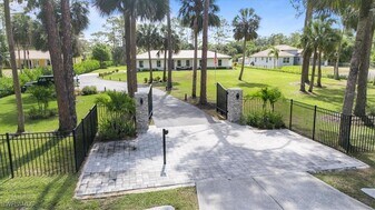 1440 8th St NE in Naples, FL - Building Photo