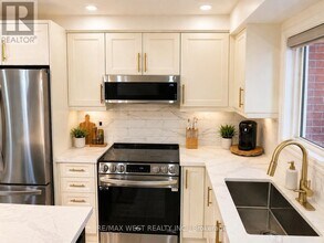 49 Mare Crescent in Toronto, ON - Building Photo - Building Photo